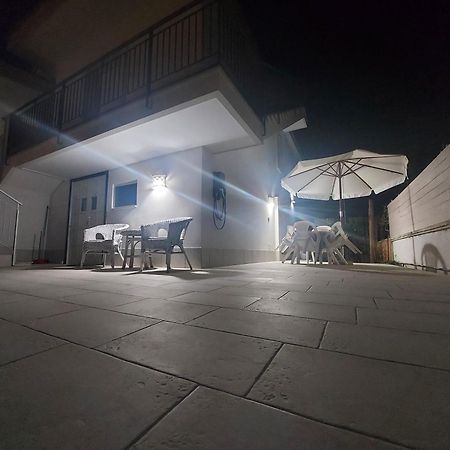 Casa Vacanza Fiori di Maggio Pulsano Esterno foto