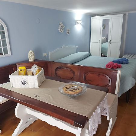 Casa Vacanza Fiori di Maggio Pulsano Esterno foto