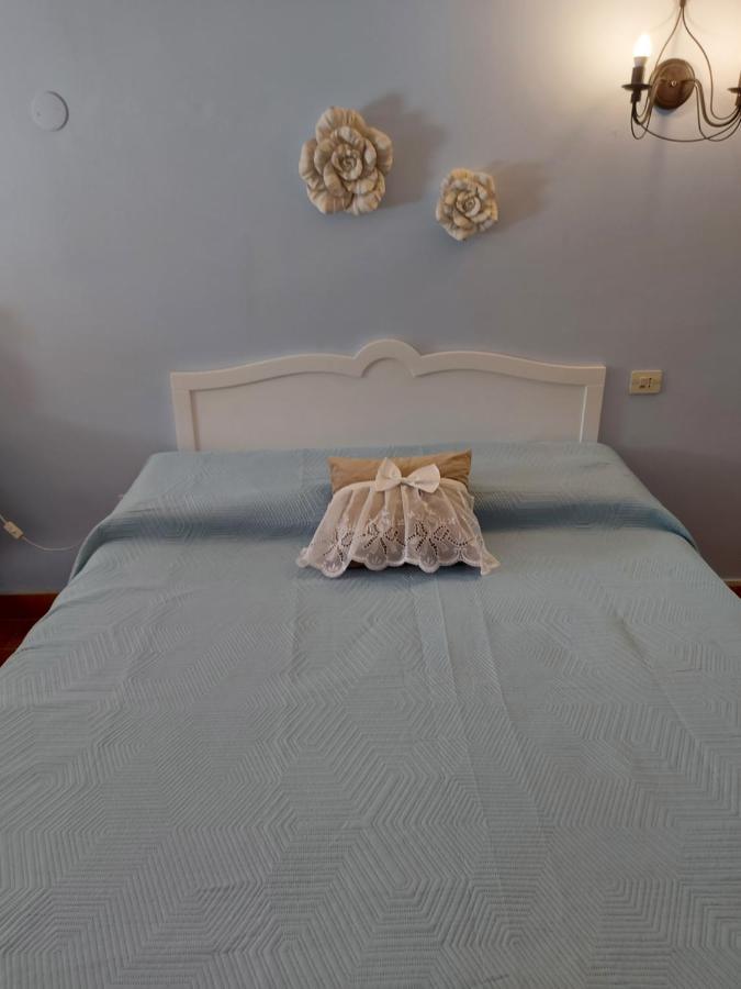 Casa Vacanza Fiori di Maggio Pulsano Esterno foto