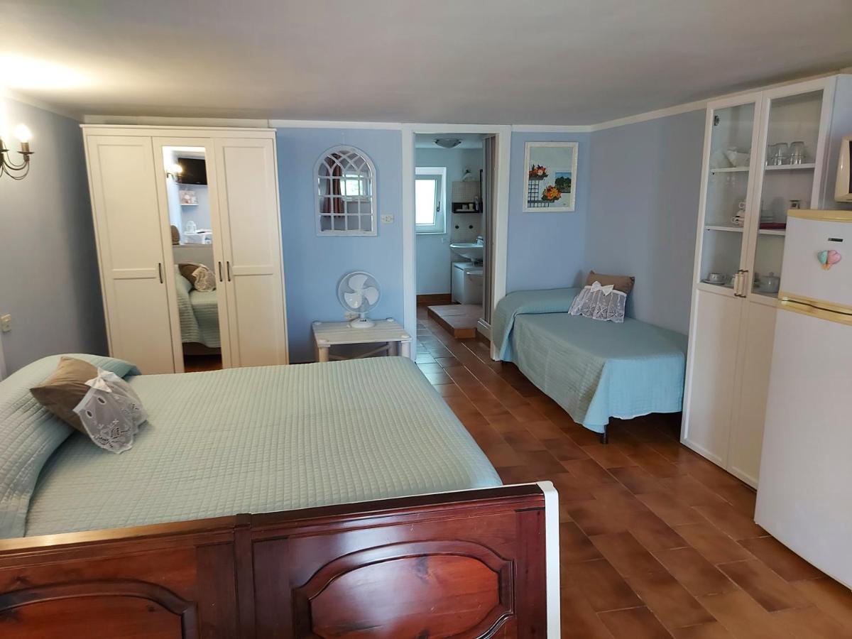 Casa Vacanza Fiori di Maggio Pulsano Esterno foto