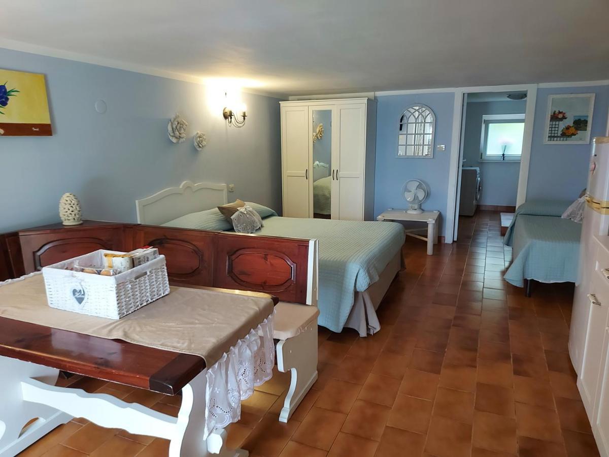 Casa Vacanza Fiori di Maggio Pulsano Esterno foto