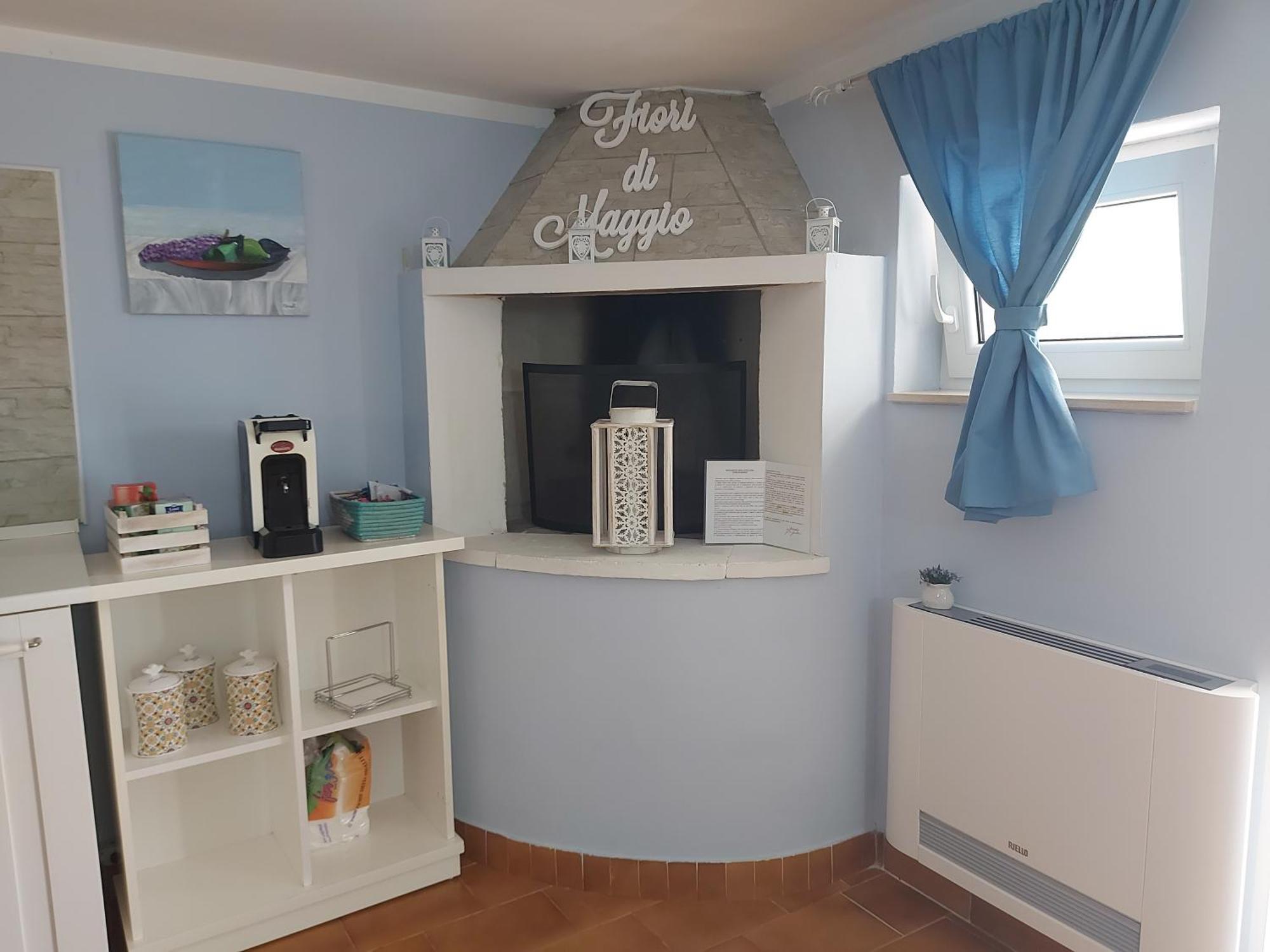 Casa Vacanza Fiori di Maggio Pulsano Esterno foto